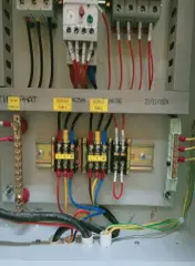 Đấu nối thiết bị điện trong tủ điều khiển